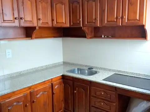 Oficina en Alquiler en Martinez Vias / Libertador, USD 1.000