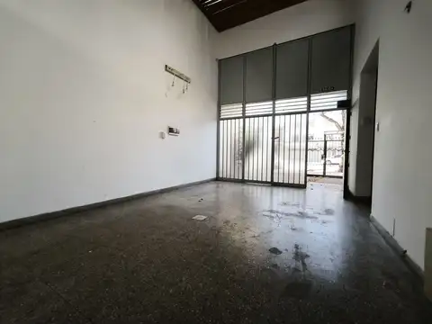Local en Alquiler en Villa Urquiza, $ 2.300.000