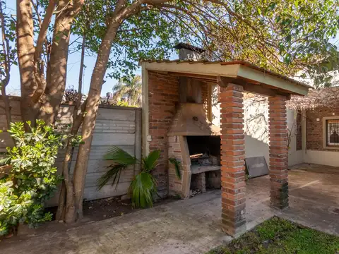 Casa en Venta en Castelar, USD 139.000