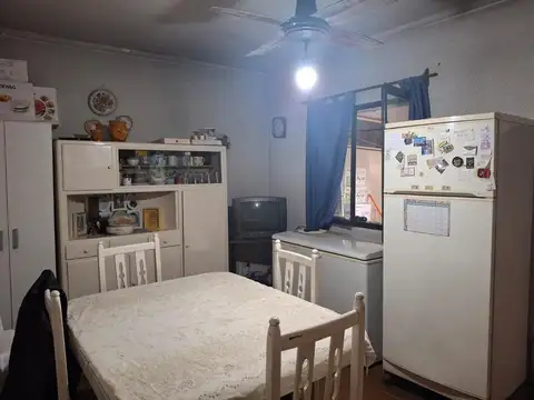 Casa 4 ambientes con 1 baño