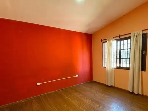 CASA QUINTA CON HERMOSA ARBOLEDA!