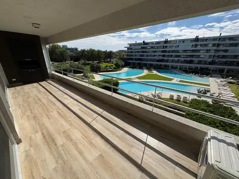 Departamento en Alquiler con 1 cocheras