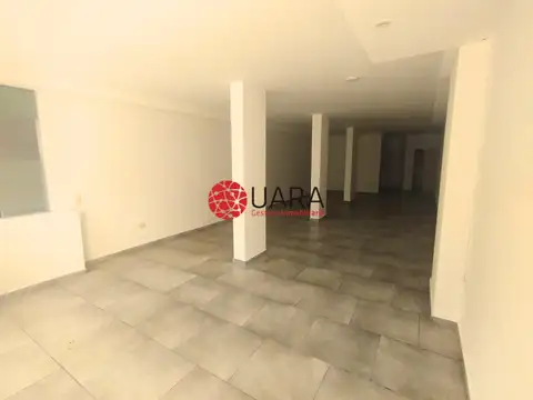 LOCAL A 50M PLAZA COLON