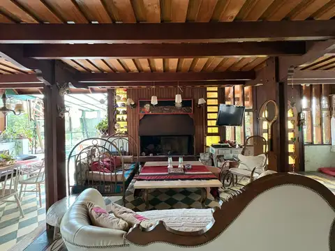 Casa en Venta con 1 cochera