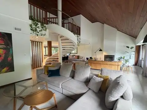 Casa 4 ambientes con 4 baños