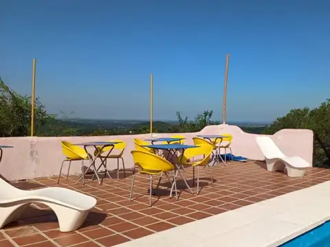 Unquillo Casa campo 4 dormitorios amplia con Escritura