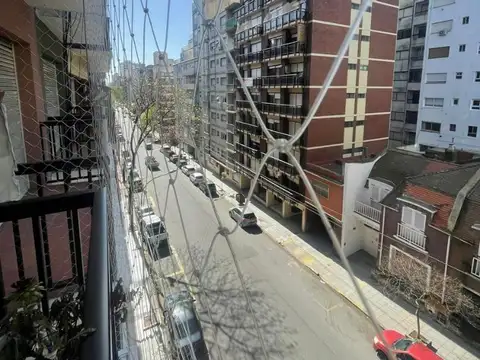 Brown 1400, Piso 4°