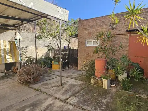 VENTA CASA + DEPTO 3 AMB + LOCAL LOTE PROPIO PATIO