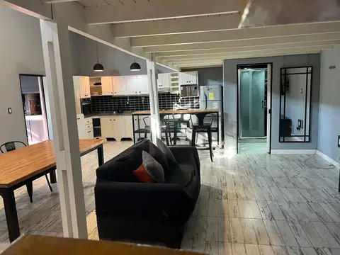 Casa 2 ambientes con 1 baño