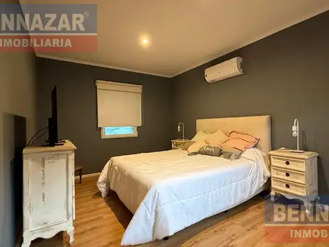 Casa 6 ambientes con 4 baños