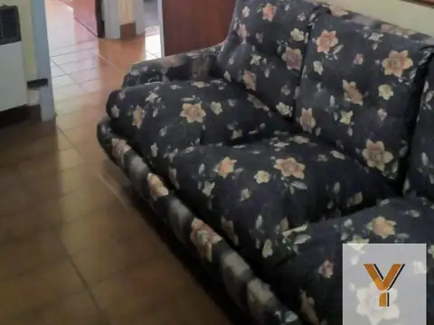 81 y 4