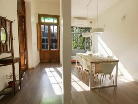 Casa EN VENTA en Palermo Hollywood. 3 Ambientes con Parque. MUY LUMINOSO. Lote propio.