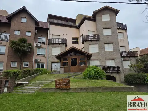 En venta departamento 3 ambientes, c/ cochera en Zona Centro