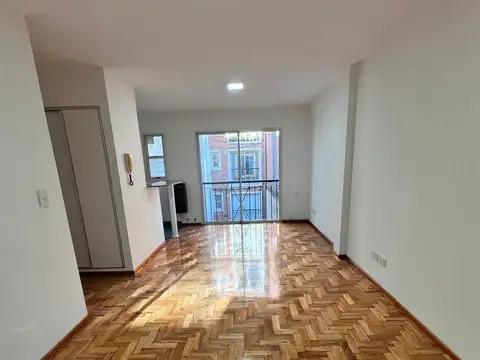 Departamento en Alquiler con 1 cochera