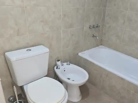 IMPECABLE 2 AMB. CENTRICO LUMINOSO