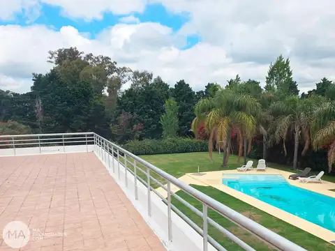 Venta | Casa 5 dormitorios en barrio cerrado - Los Alamos Club de Campo - Ibarlucea