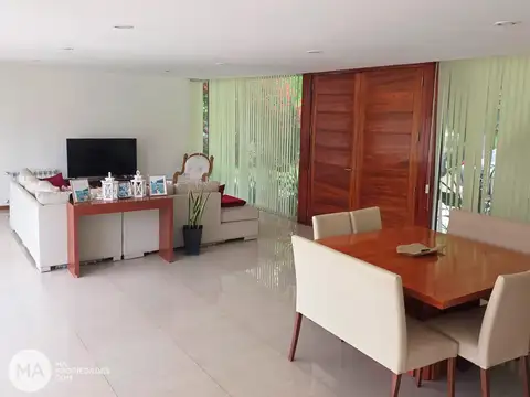 Casa en Venta de 5 dormitorios