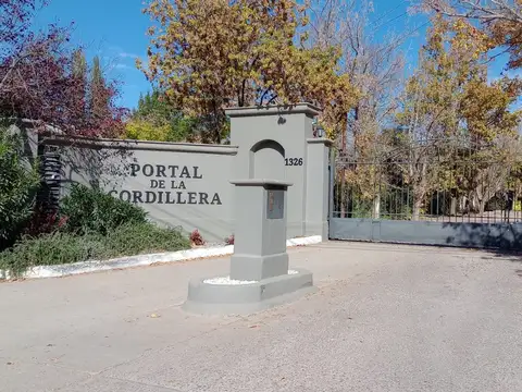 Casa en Alquiler de 3 dormitorios