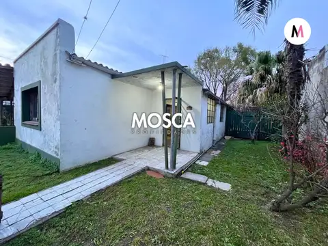 Casa 3 ambientes con 1 baño