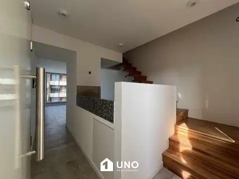 Ovidio Lagos y Jujuy - Ultimo Dpto de 2 Dormitorios Externo. Posibilidad cochera.