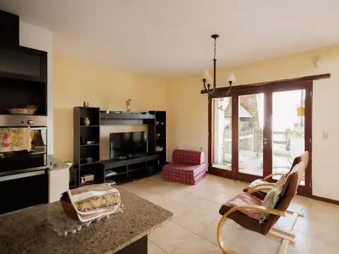 EN VENTA CASA B° GRAND BOURG CON EXCELENTE VISTA