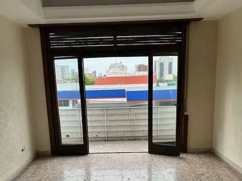 Oficina - Alquiler - Argentina, Lomas de Zamora - Av. Hipolito Yrigoyen 7001