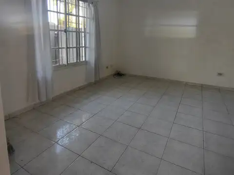Casa en Alquiler al Este