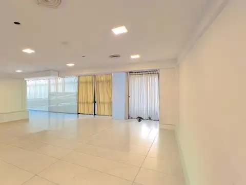 Oficina en Venta con 1 cochera
