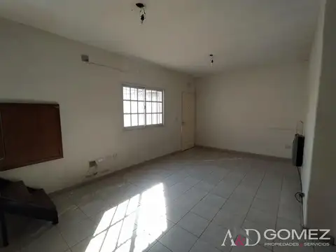 Depto Tipo Casa 2 ambientes con 1 baño