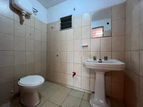 Local en Alquiler en Centro, $ 700.000