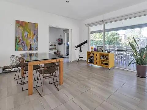 Casa 7 ambientes con 3 baños