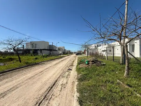 Terreno en Venta en Countries y Barrios Cerrados en La Plata, USD 85.000