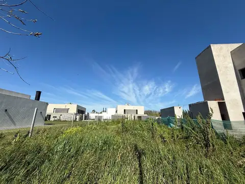 Lote a la Venta en City Bell, barrio El Quimilar