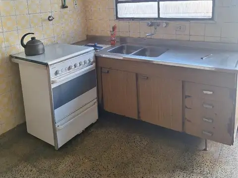 Casa en Alquiler con 1 cochera