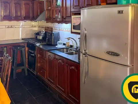 Depto Tipo Casa en Venta con 1 cocheras