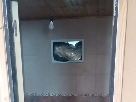 Casa 2 ambientes con 1 baño