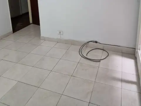 Laprida 1900, Piso 1