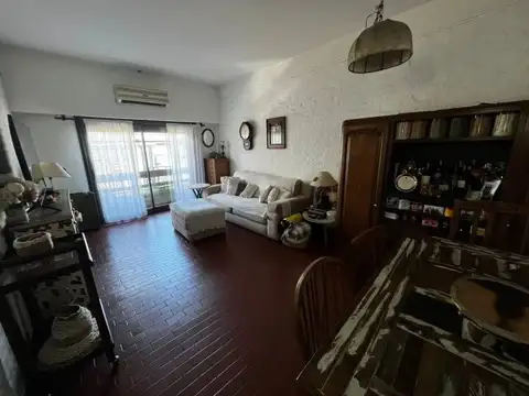 Departamento 4 ambientes con 2 baños