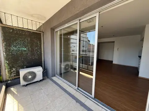 Alquiler | Amplio monoambiente de 36m2 al frente con balcón | Villa Ortúzar
