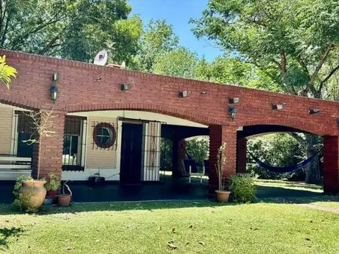 Casa Quinta 5 ambientes con hermoso parque de 4000 m2. Barrio Links, La Unión, Ezeiza.