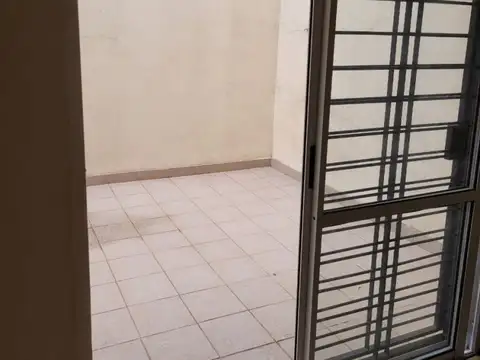 Depto Tipo Casa en Alquiler de 1 dormitorio