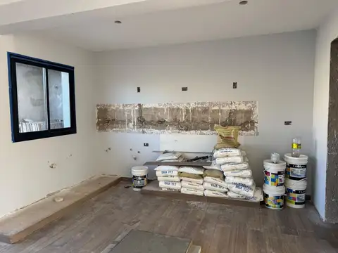 Casa 4 ambientes con 2 baños