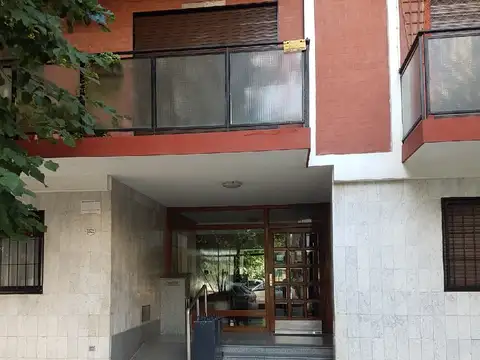 Navarro 3500, Piso 1