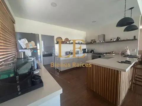 Casa en Venta en El Naudir, USD 265.000