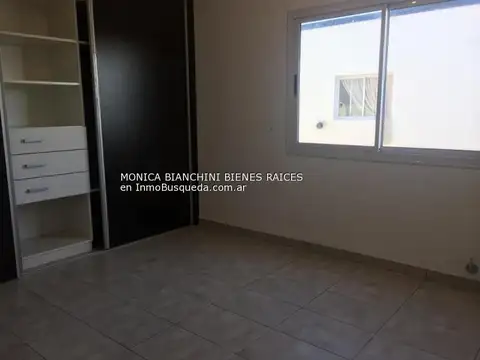 Departamento en Venta en Los Hornos, USD 85.000