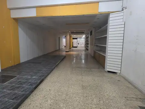 Marcelo T de Alvear al 1300