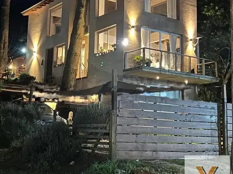 Casa en Venta - 3 Dormitorios 2 Baños - 420mts - Villa Gesell