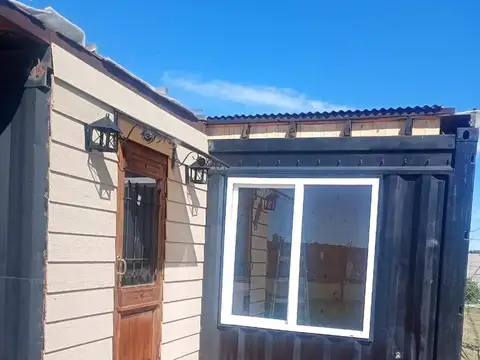 Casa 3 ambientes con 1 baño