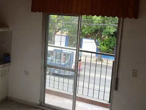 Depto Tipo Casa en Alquiler de 2 ambientes