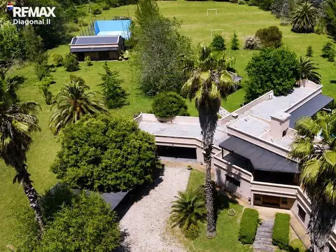 Casa en venta. 4 dorm. Campos de Roca I